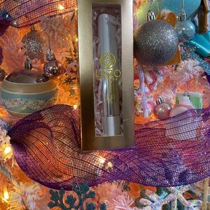 Lazo White Color Foundation - Natural Color